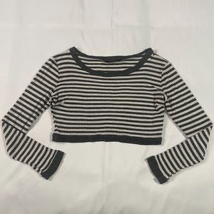 Solemio Dark Gray & White Long Sleeve Stripped Cropped Shirt